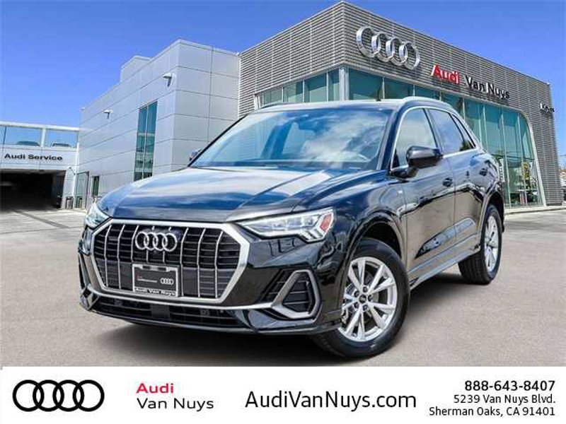 Certified 2022 Audi Q3 2.0T Premium Plus image 1