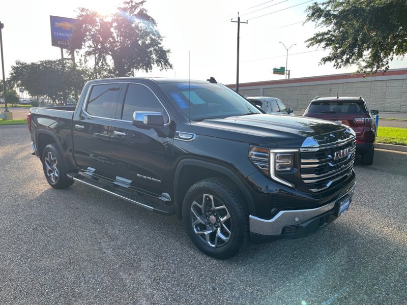 Certified 2025 GMC Sierra 1500 SLT image 1