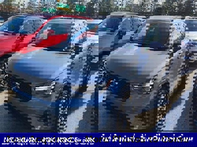 Certified 2023 Volvo XC40 B5 Plus w/ Protection Package Premier image 1