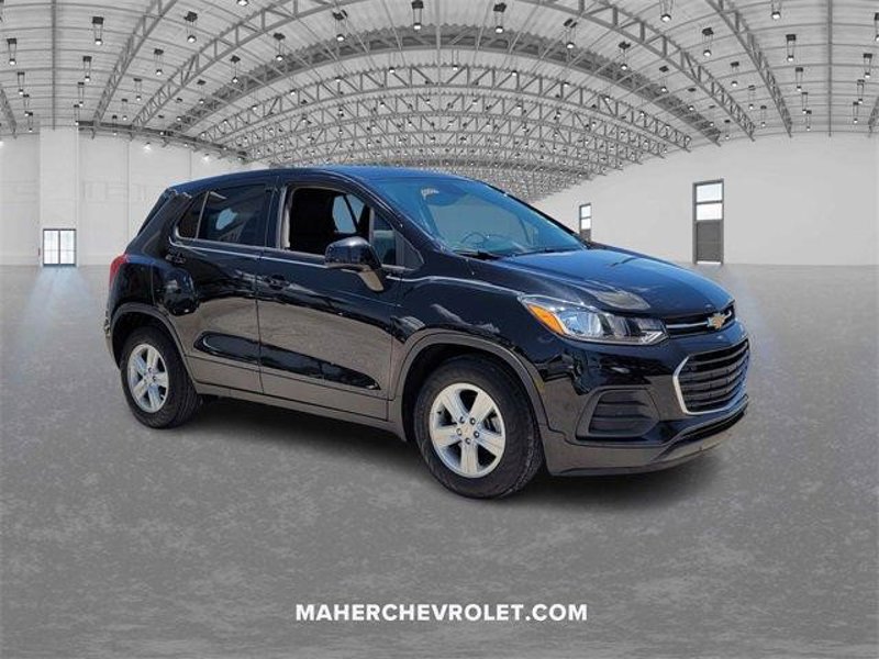 Certified 2021 Chevrolet Trax LS w/ Tint and Cruise Package image 1
