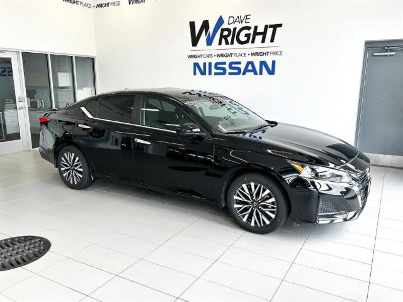 Certified 2024 Nissan Altima 2.5 SV w/ SV Premium Package image 1