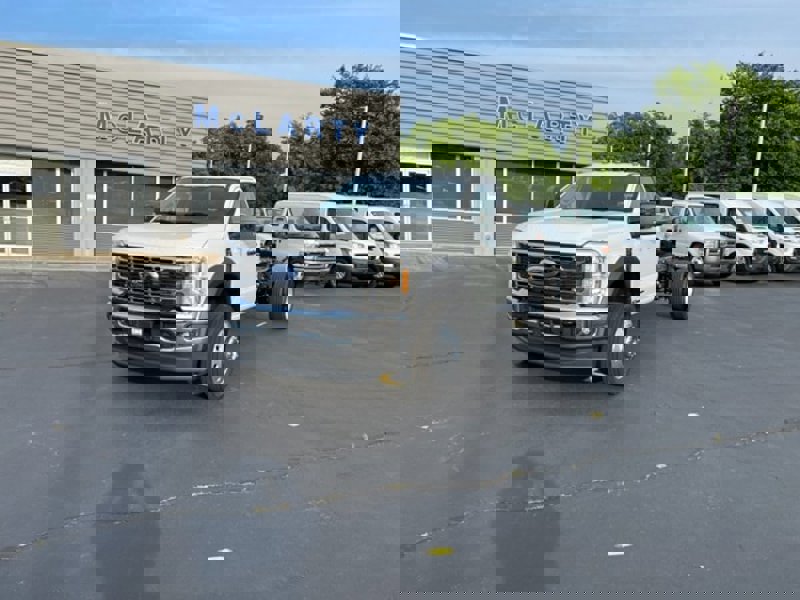 New 2025 Ford F450 XLT w/ XLT Value Package image 1