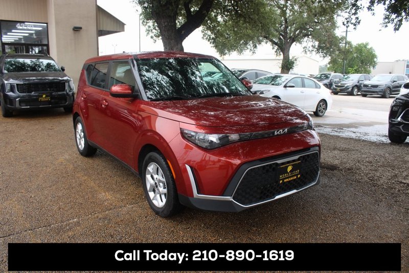 Certified 2024 Kia Soul LX w/ Option Group 015 image 1