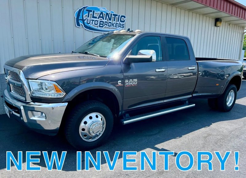 Used 2018 RAM 3500 Laramie image 1