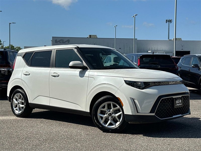 Certified 2023 Kia Soul LX w/ Option Group 015 image 1