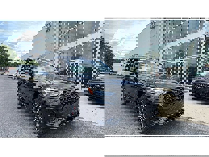 Certified 2025 Audi Q5 2.0T Premium Plus image 1