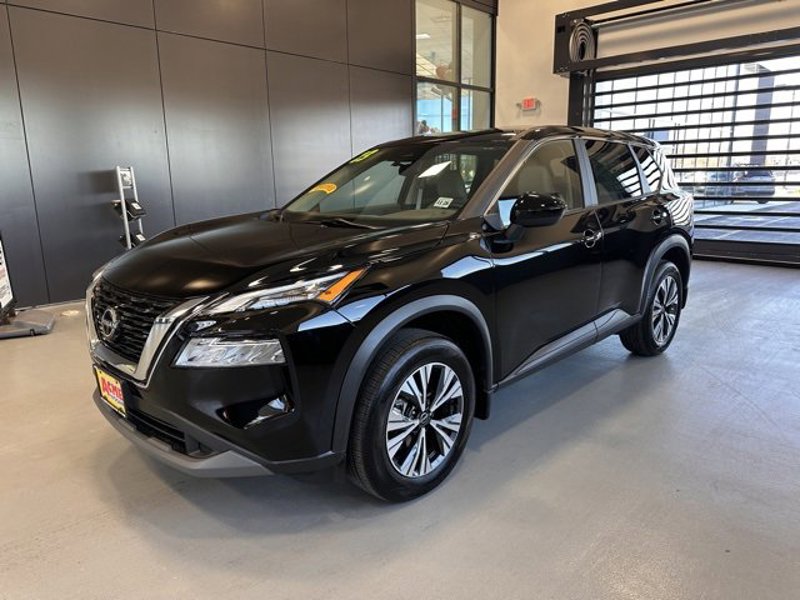 Certified 2023 Nissan Rogue SV image 1