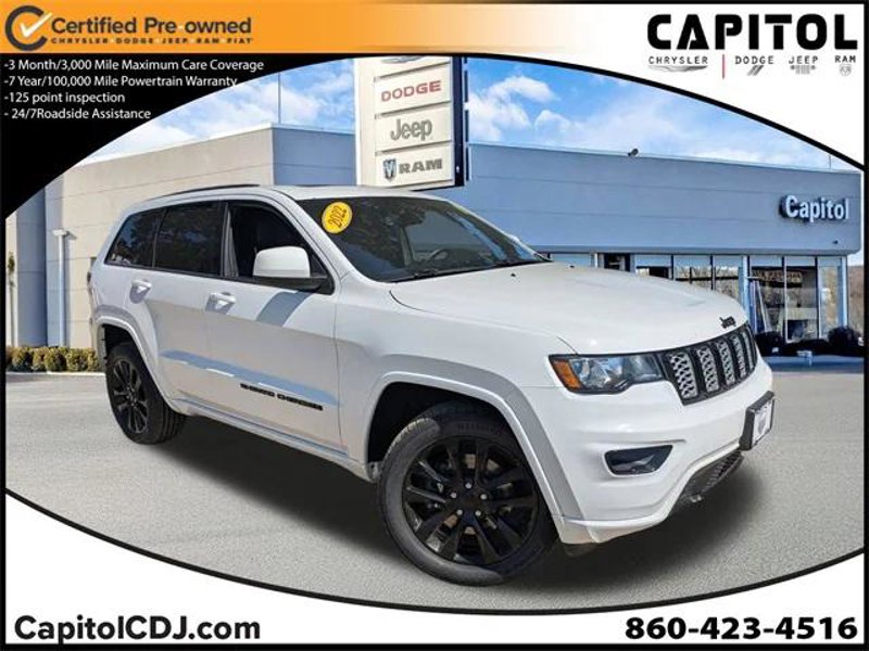 Certified 2022 Jeep Grand Cherokee Laredo X image 1