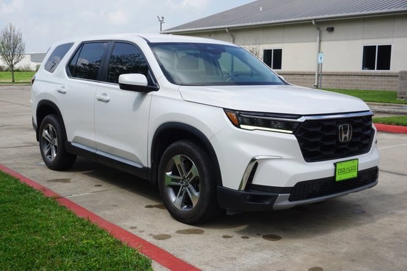 Certified 2023 Honda Pilot EX-L image 1