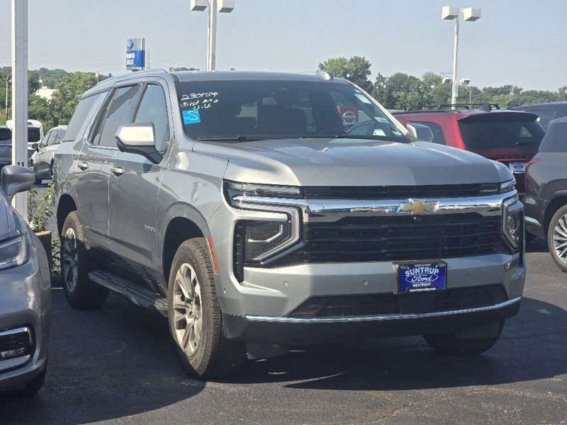 Used 2025 Chevrolet Tahoe LS image 1