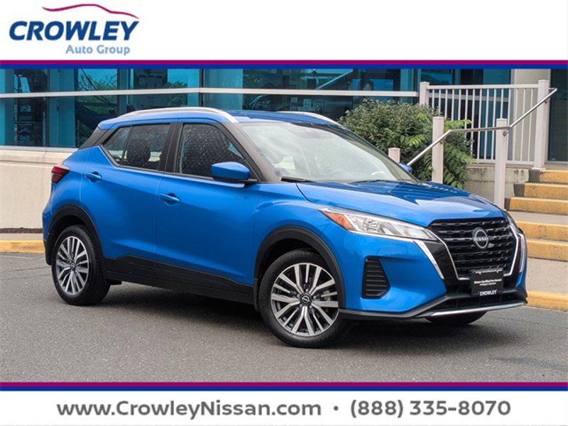 Certified 2023 Nissan Kicks SV image 1