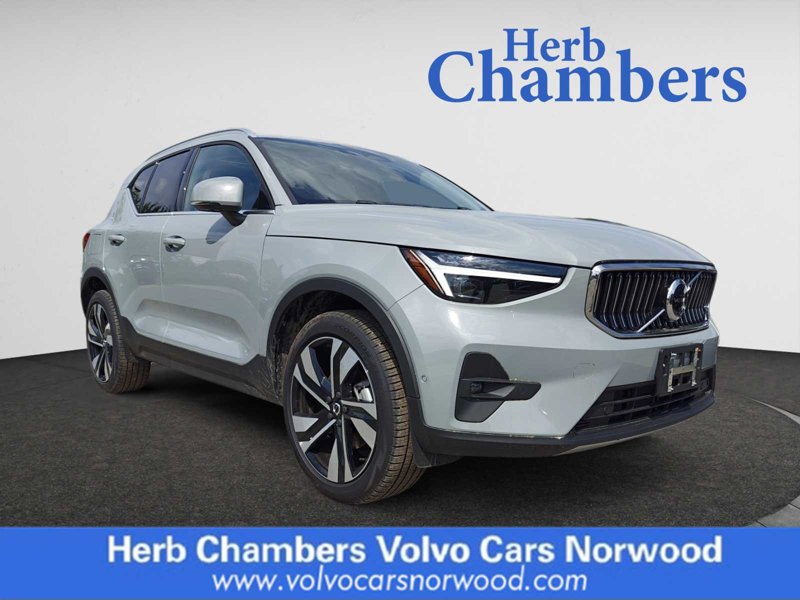 Certified 2024 Volvo XC40 B5 Ultimate w/ Climate Package image 1