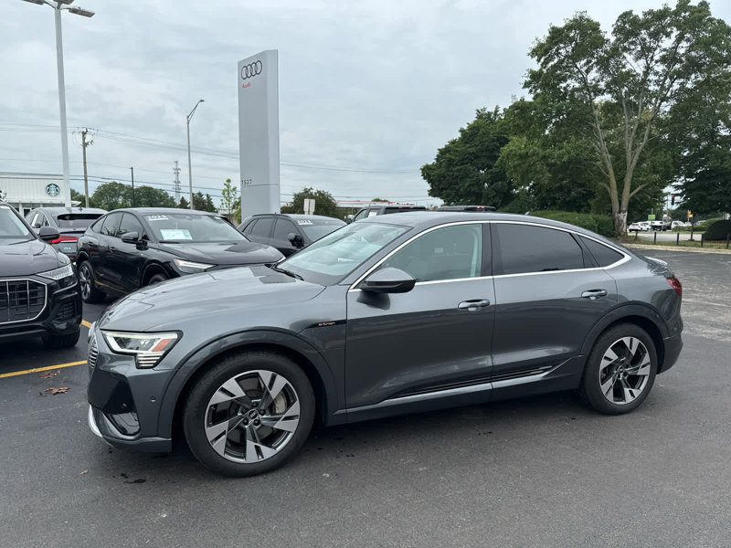 Certified 2022 Audi e-tron Premium Plus w/ Premium Plus Package image 1