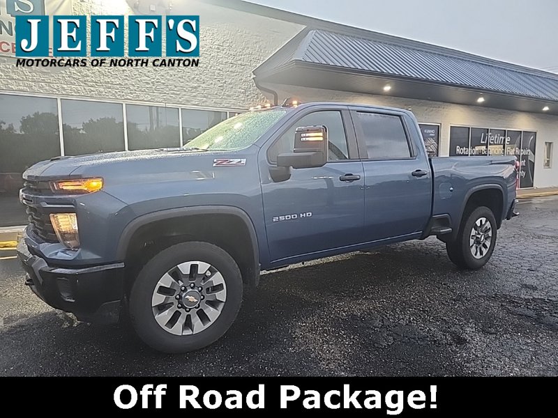 Used 2024 Chevrolet Silverado 2500 Custom w/ Custom Value Package image 1