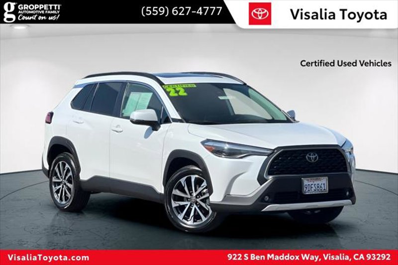 Certified 2022 Toyota Corolla Cross XLE image 1