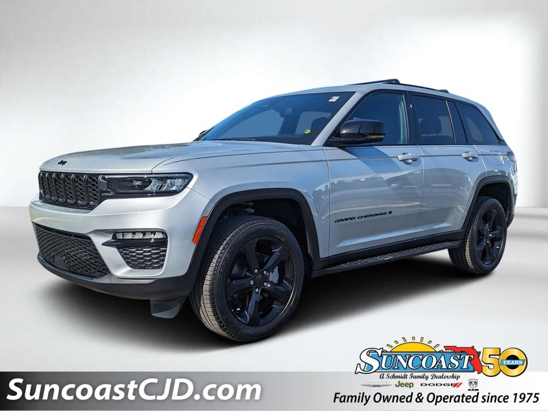 Certified 2024 Jeep Grand Cherokee Limited w/ Black Appearance Package image 1