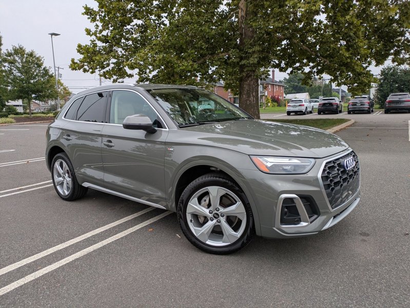 Certified 2024 Audi Q5 2.0T Premium Plus w/ Premium Plus Package image 1