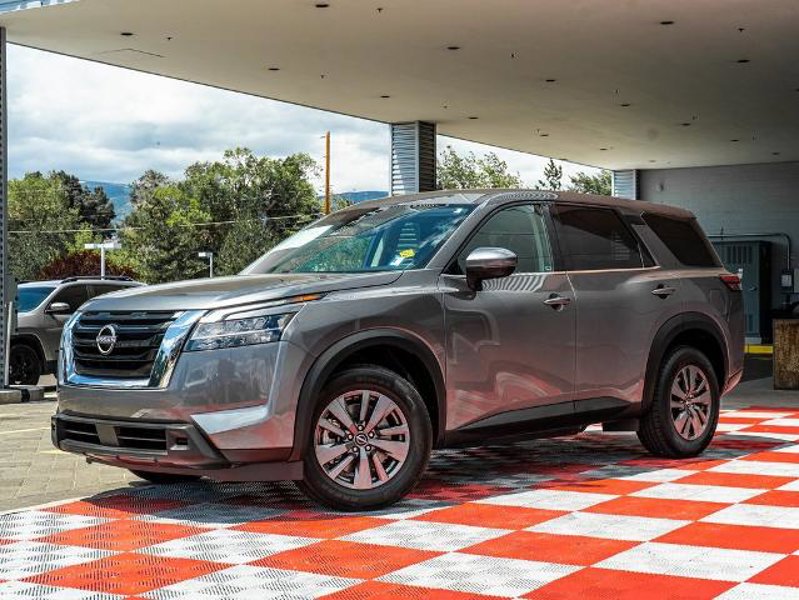 Certified 2022 Nissan Pathfinder S image 1