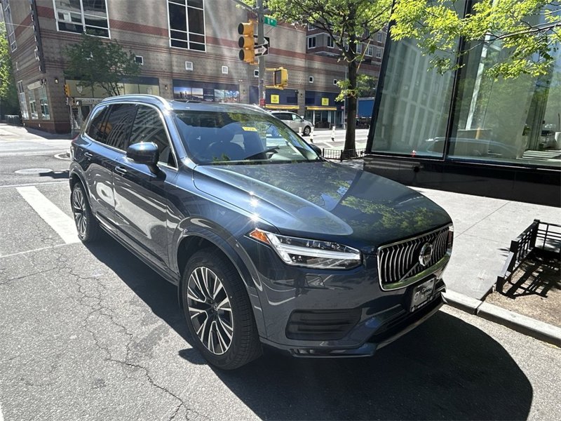 Certified 2022 Volvo XC90 T6 Momentum w/ Climate Package image 1