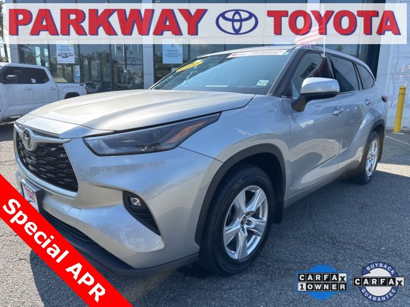Certified 2022 Toyota Highlander LE image 1