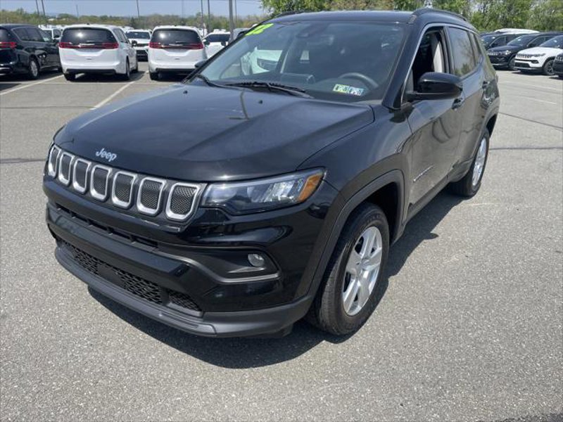 Certified 2022 Jeep Compass Latitude image 1