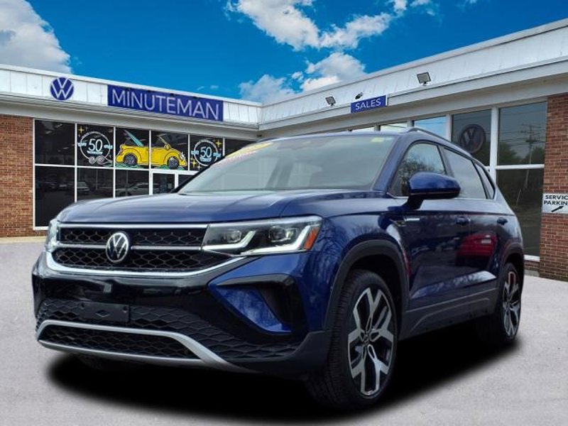 Certified 2022 Volkswagen Taos SEL w/ Panoramic Sunroof Package image 1