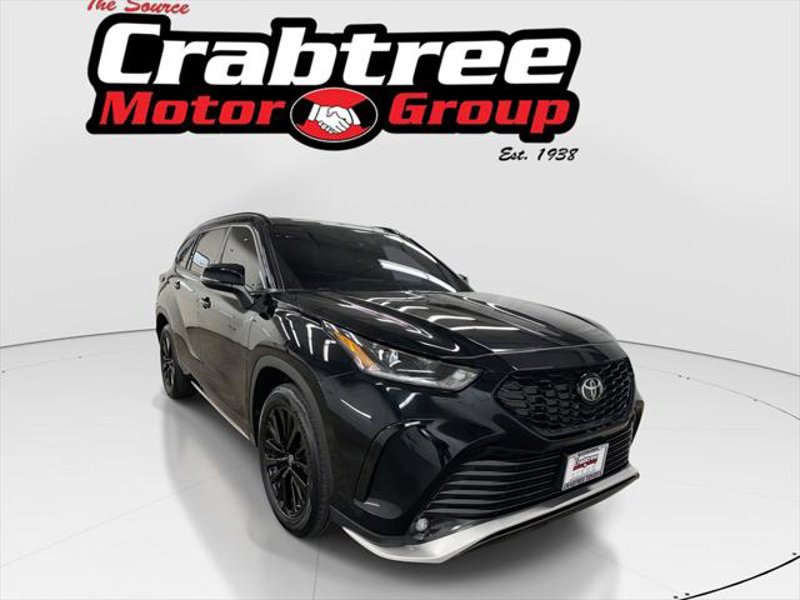 Certified 2023 Toyota Highlander XSE image 1