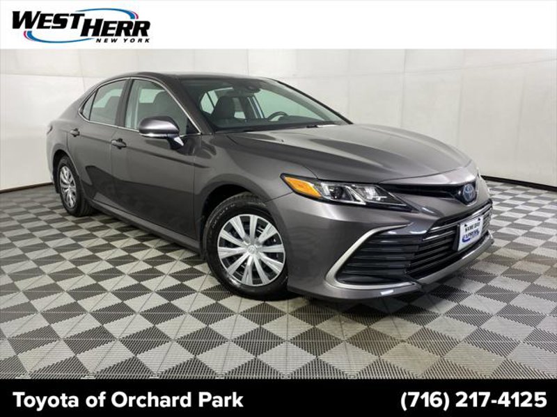 Certified 2023 Toyota Camry LE image 1