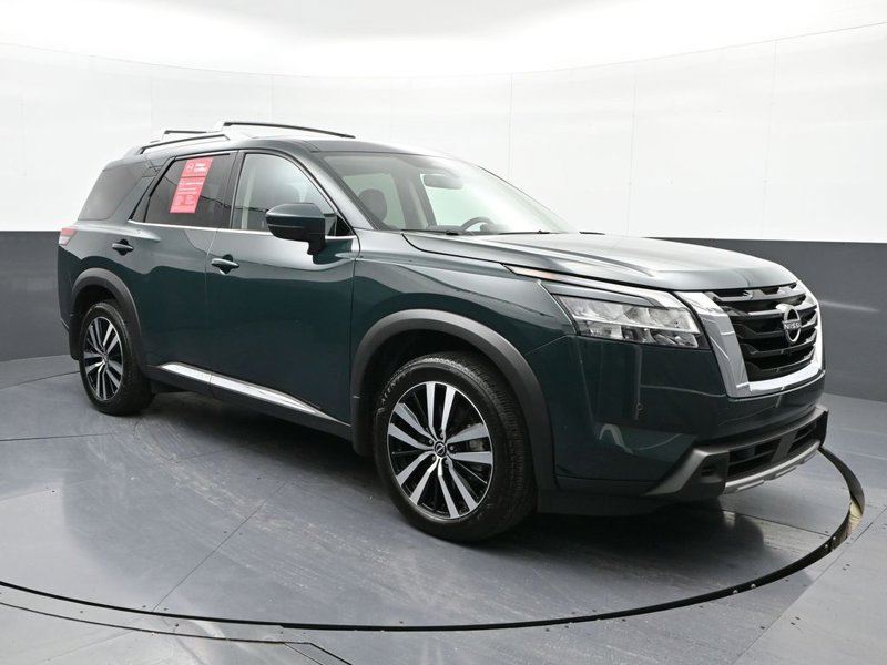Certified 2024 Nissan Pathfinder Platinum w/ Cargo Package image 1