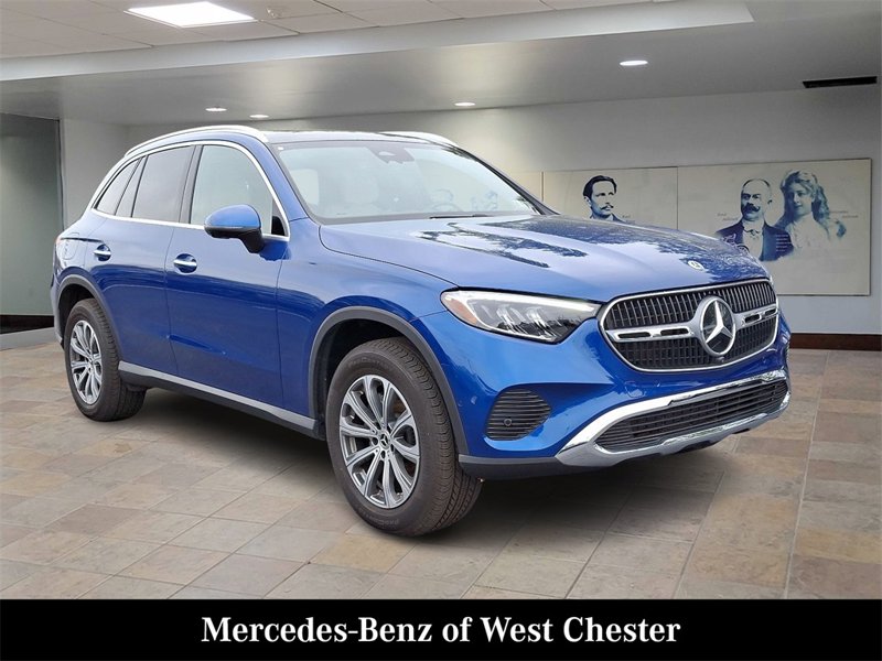 Certified 2025 Mercedes-Benz GLC 300 4MATIC image 1