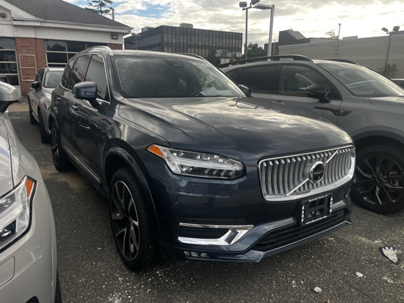 Used 2025 Volvo XC90 B5 Plus w/ Protection Package Premier image 1