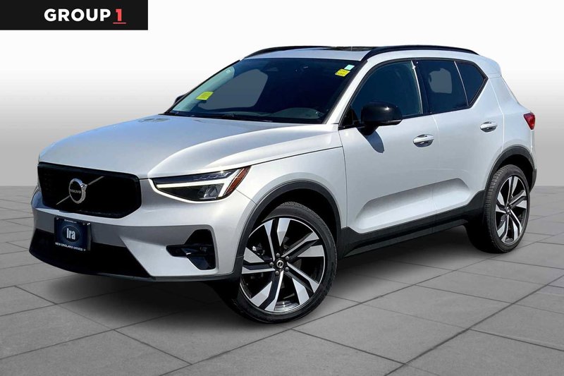 Certified 2023 Volvo XC40 B5 Plus w/ Climate Package image 1