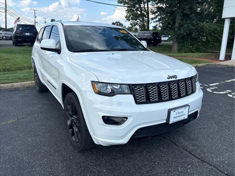 Certified 2019 Jeep Grand Cherokee Altitude image 1