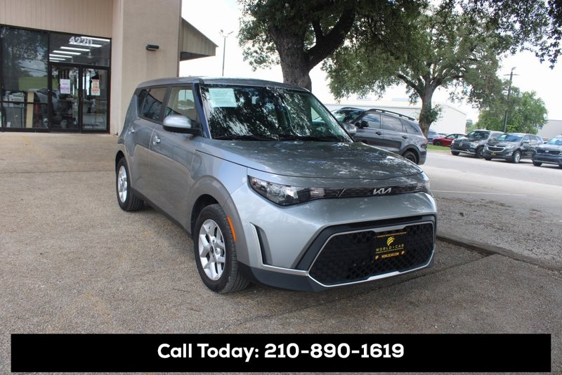 Certified 2024 Kia Soul LX w/ Option Group 015 image 1