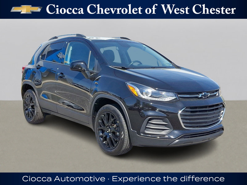 Certified 2022 Chevrolet Trax LT w/ Midnight Edition image 1