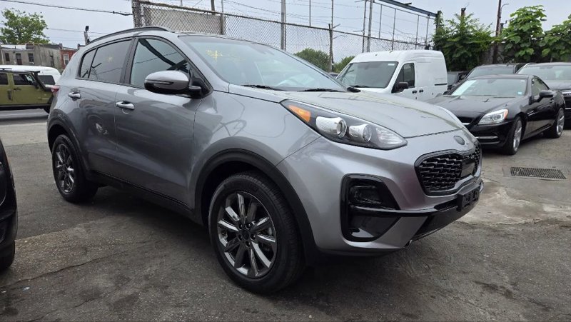Used 2021 Kia Sportage S w/ S AWD Premium Package image 1