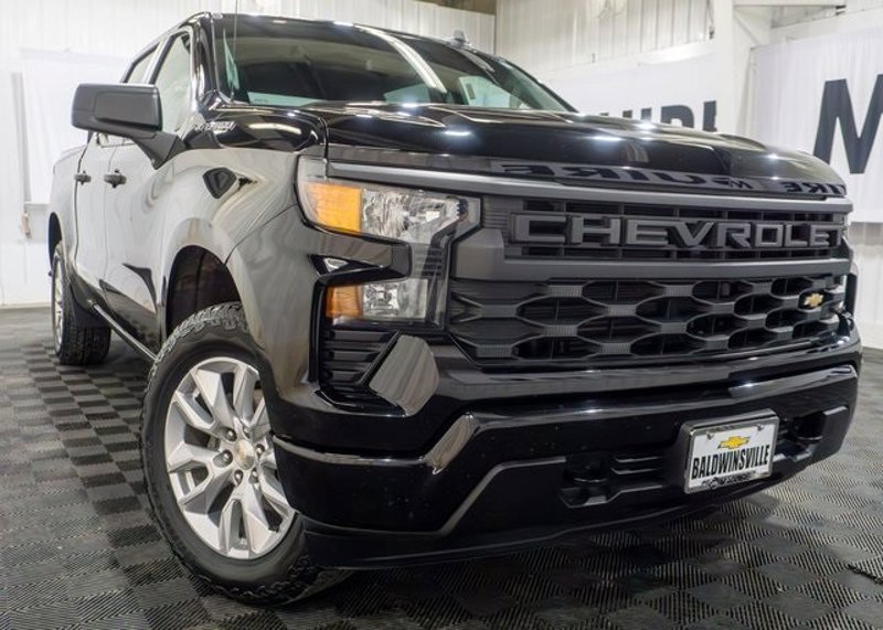 Certified 2022 Chevrolet Silverado 1500 Custom image 1