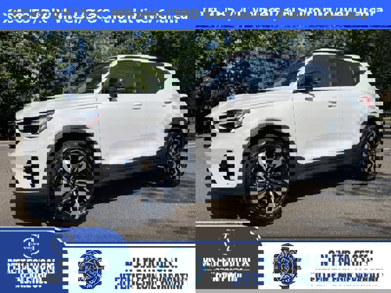 Certified 2025 Volvo XC40 B5 Plus image 1