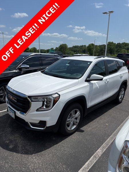 Certified 2024 GMC Terrain SLE w/ Driver Convenience Package image 1