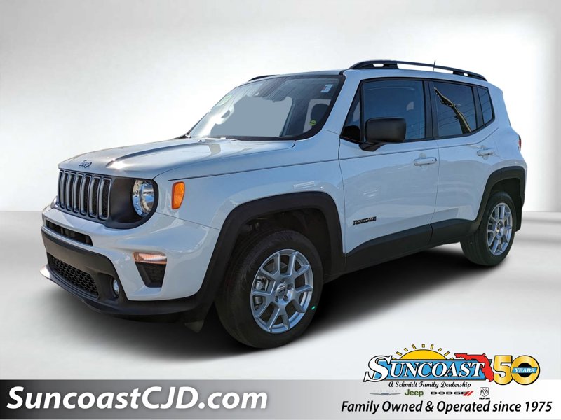 Certified 2022 Jeep Renegade Latitude w/ Convenience Group image 1