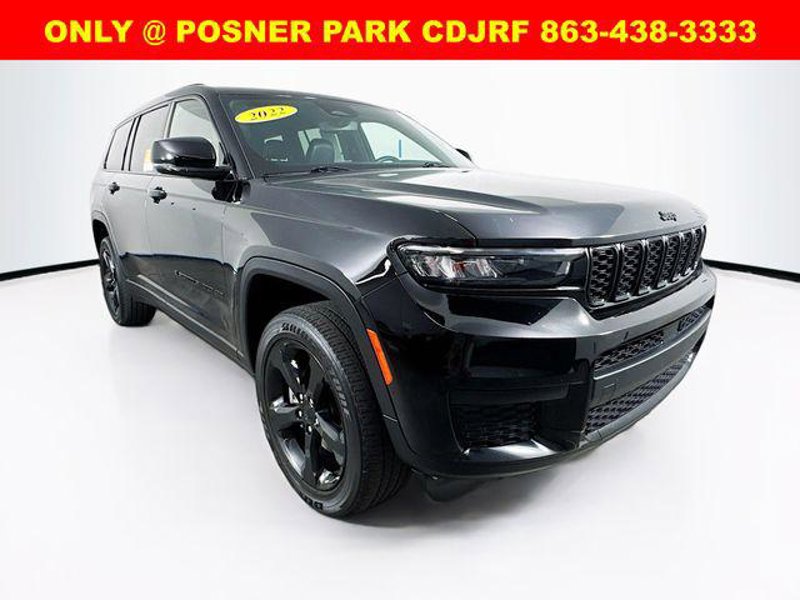 Certified 2022 Jeep Grand Cherokee L Laredo image 1