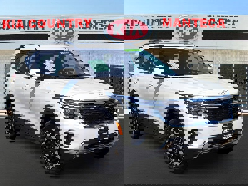 Certified 2024 Kia Seltos EX image 1