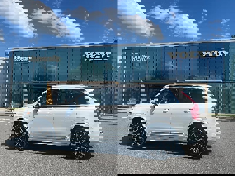 Certified 2024 Volvo XC90 B5 Plus image 1