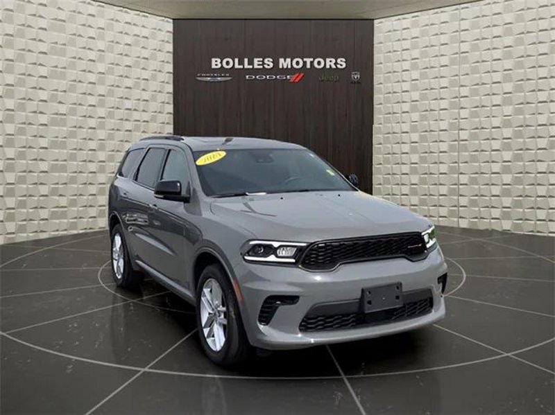 Certified 2024 Dodge Durango GT image 1