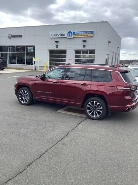Certified 2021 Jeep Grand Cherokee L Overland w/ MOPAR Finishing Package image 1