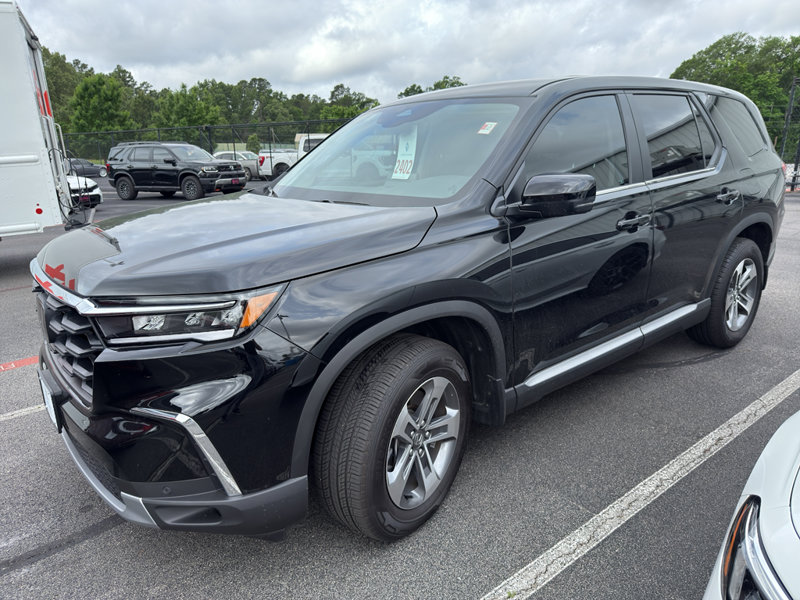 Certified 2025 Honda Pilot EX-L image 1