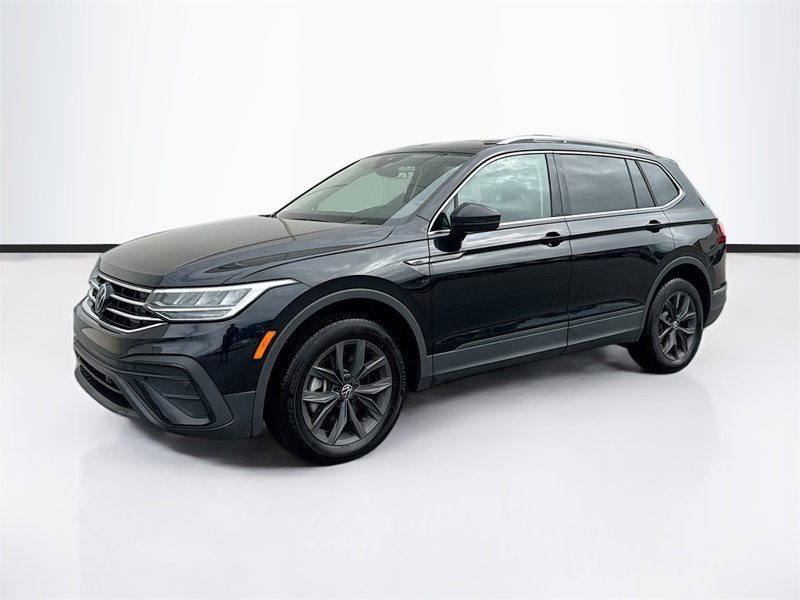 Certified 2024 Volkswagen Tiguan SE image 1