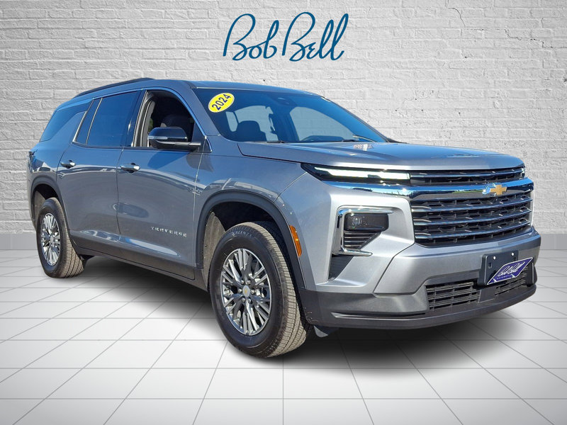 Certified 2024 Chevrolet Traverse LT w/ Trailering Package image 1