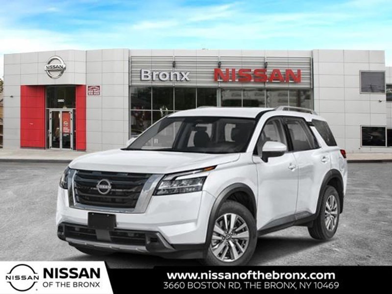 New 2025 Nissan Pathfinder SL image 1