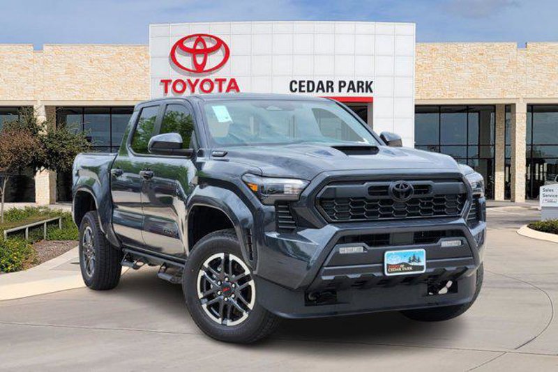Certified 2025 Toyota Tacoma TRD Sport image 1